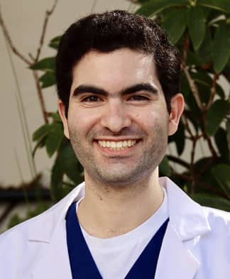 meet dr omid mirfendereski